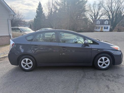 Used 2013 Toyota Prius Two image 10