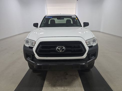 Used 2022 Toyota Tacoma SR RWD image 2