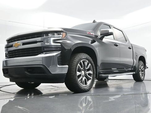 Used 2022 Chevrolet Silverado 1500 LT AWD/4WD image 45