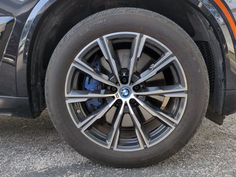 Used 2024 BMW X5 xDrive50e w/ Executive Package AWD/4WD image 15