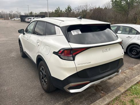 Used 2024 Kia Sportage LX image 6
