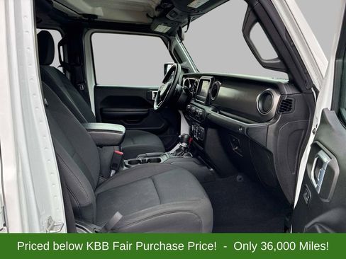 Used 2021 Jeep Gladiator Sport image 8