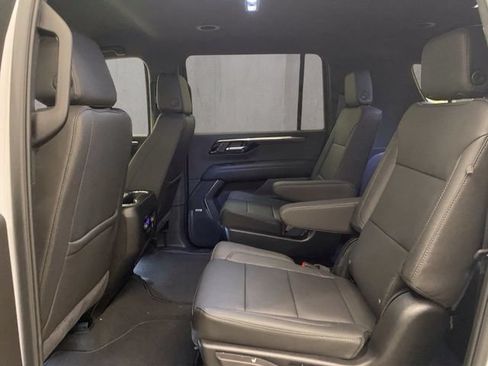 New 2026 Chevrolet Suburban LT w/ Comfort Package AWD/4WD image 8