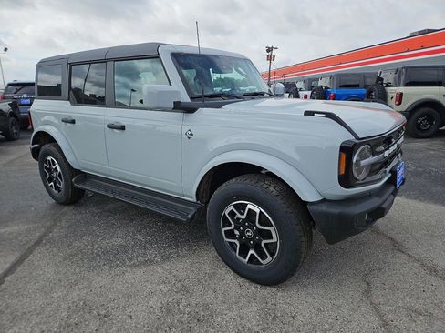 New 2026 Ford Bronco Outer Banks image 1