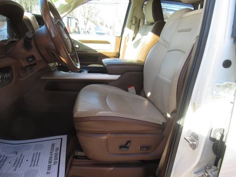 Used 2022 RAM 3500 Laramie image 20