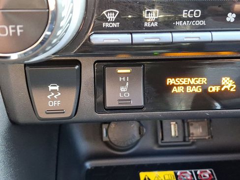 Certified 2022 Toyota RAV4 XSE image 24