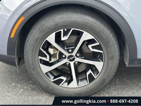 Certified 2024 Kia Sportage EX FWD image 7