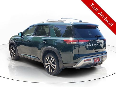 Used 2023 Nissan Pathfinder Platinum AWD/4WD image 3