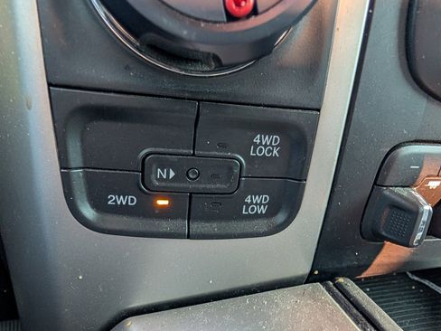 Used 2018 RAM 1500 Express w/ Black Ram 1500 Express Group image 10