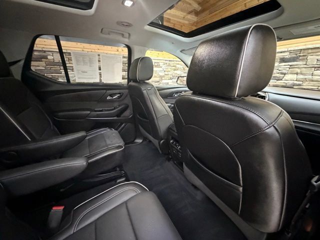Used 2021 Chevrolet Traverse High Country w/ LPO, Floor Liner Package AWD/4WD image 38