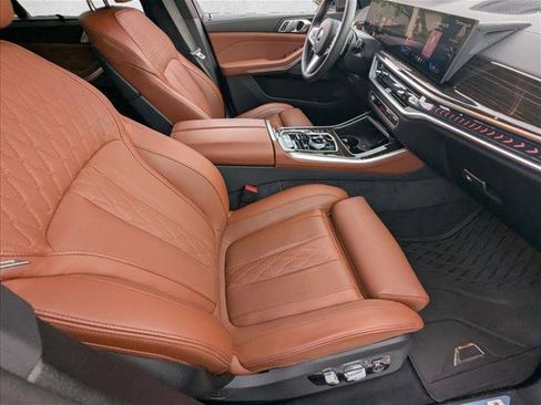 Used 2026 BMW X5 sDrive40i w/ Executive Package RWD image 19