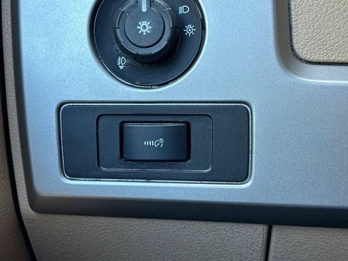 Used 2014 Ford F150 King Ranch w/ King Ranch Luxury Package AWD/4WD image 32