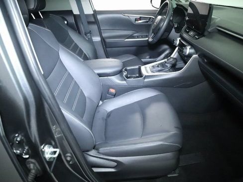 Used 2023 Toyota RAV4 XLE Premium AWD/4WD image 39