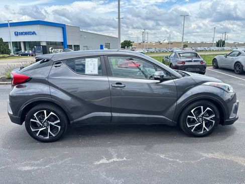 Used 2018 Toyota C-HR XLE FWD image 6