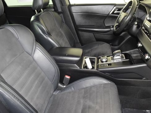 Used 2023 Mitsubishi Outlander SE image 41