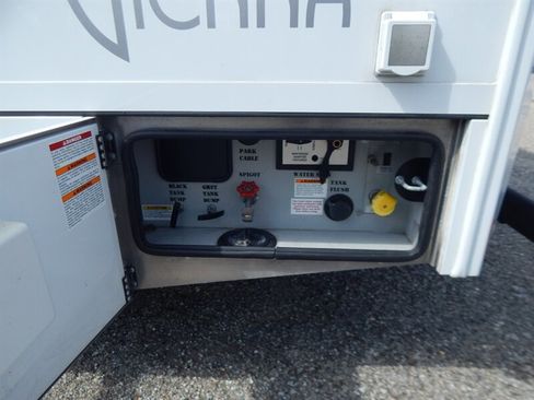Used 2020 Mercedes-Benz Sprinter 3500 image 20
