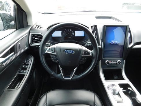 Used 2023 Ford Edge SEL image 11