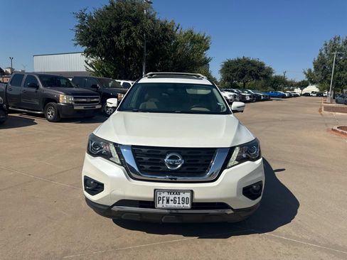 Used 2020 Nissan Pathfinder Platinum FWD image 8