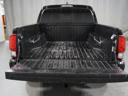 Certified 2023 Toyota Tacoma SR5 AWD/4WD image 35