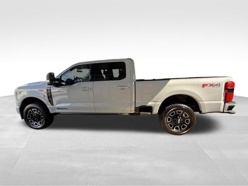 Used 2026 Ford F250 Platinum w/ FX4 Off-Road Package AWD/4WD image 9