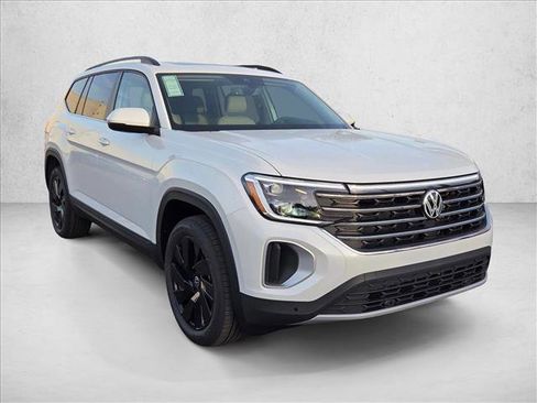 New 2026 Volkswagen Atlas SE image 7