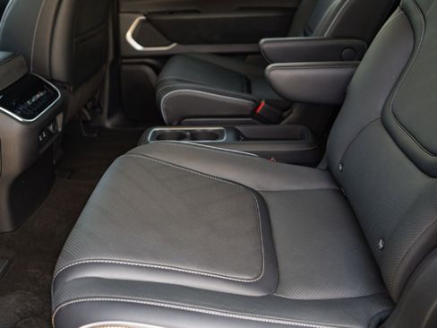 Certified 2025 INFINITI QX80 Luxe AWD/4WD image 23