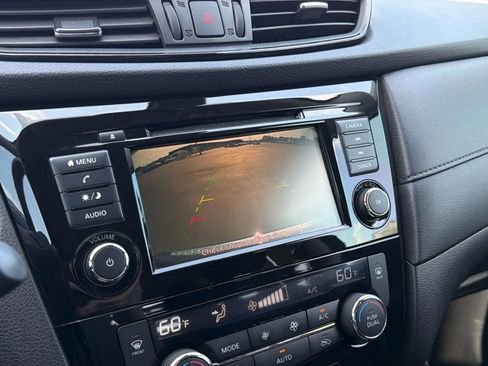 Certified 2020 Nissan Rogue SV FWD image 20
