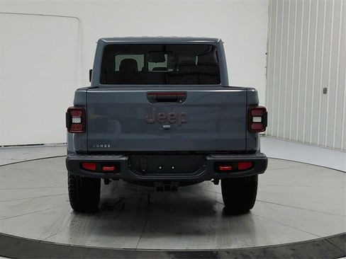 New 2026 Jeep Gladiator Rubicon w/ Steel Bumper Group image 6