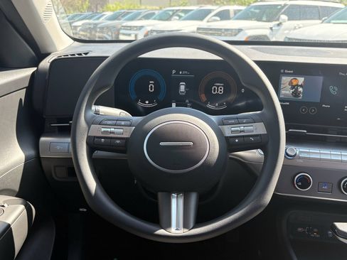New 2026 Hyundai Kona SE AWD/4WD image 32
