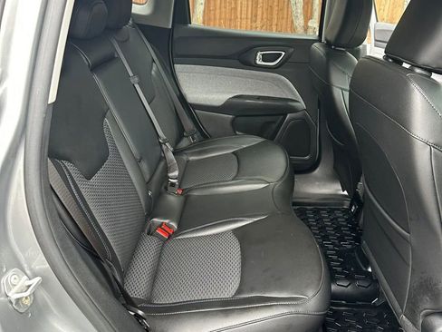 Used 2022 Jeep Compass Latitude image 14