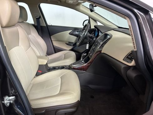 Used 2013 Buick Verano FWD image 28
