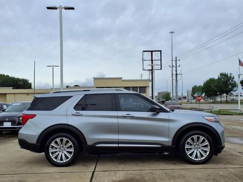 Used 2022 Ford Explorer Limited w/ Equipment Group 301A RWD image 20