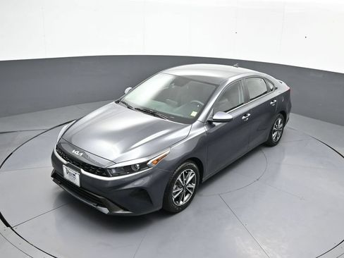 Certified 2024 Kia Forte LXS FWD image 32