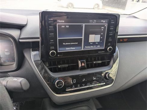 Used 2022 Toyota Corolla LE image 14