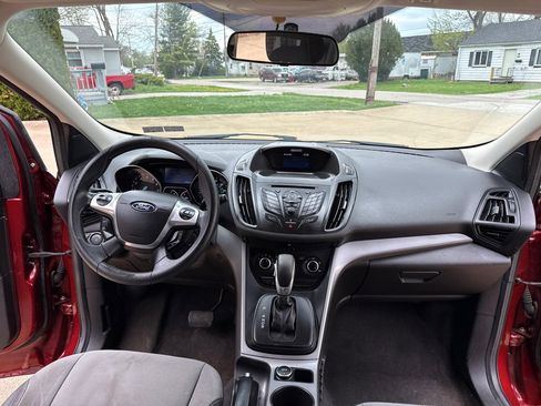 Used 2014 Ford Escape SE image 9