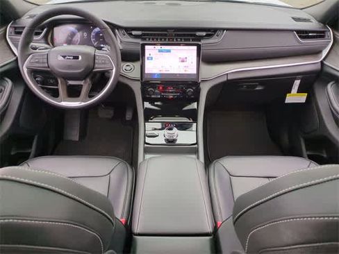 New 2025 Jeep Grand Cherokee Limited image 15