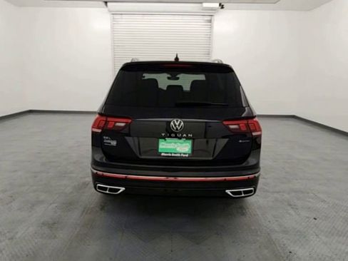 Used 2022 Volkswagen Tiguan SEL R-Line image 7