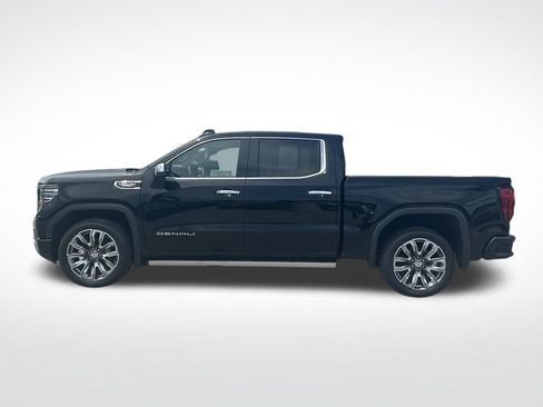 Used 2023 GMC Sierra 1500 Denali w/ Denali Reserve Package AWD/4WD image 3