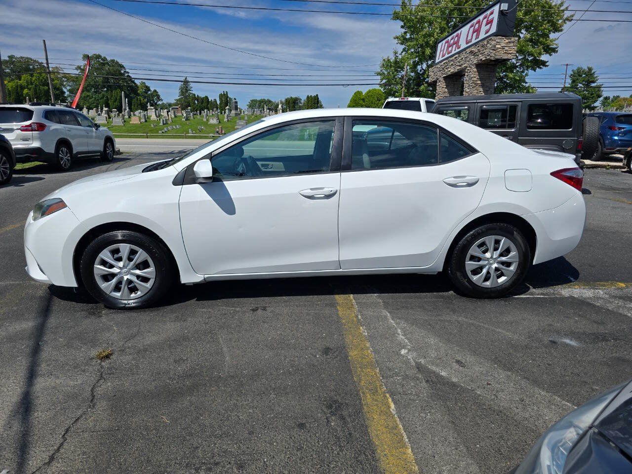 Used 2015 Toyota Corolla LE FWD image 6