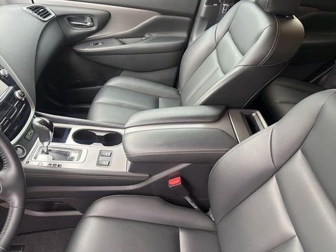 Used 2023 Nissan Murano SV image 8