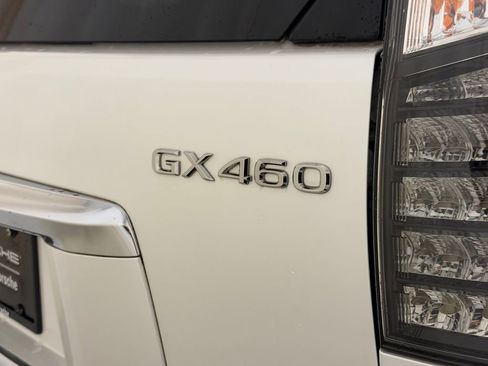 Used 2023 Lexus GX 460 Premium w/ Accessory Package AWD/4WD image 26
