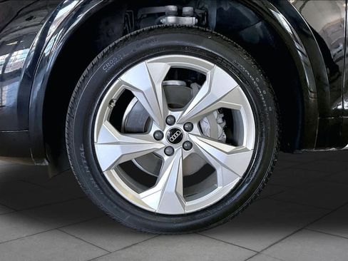 Used 2023 Audi Q5 2.0T Premium Plus w/ Premium Plus Package AWD/4WD image 9