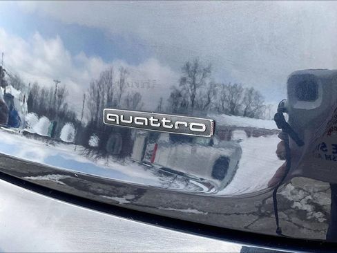 Used 2020 Audi Q5 e Premium w/ Convenience Package image 8