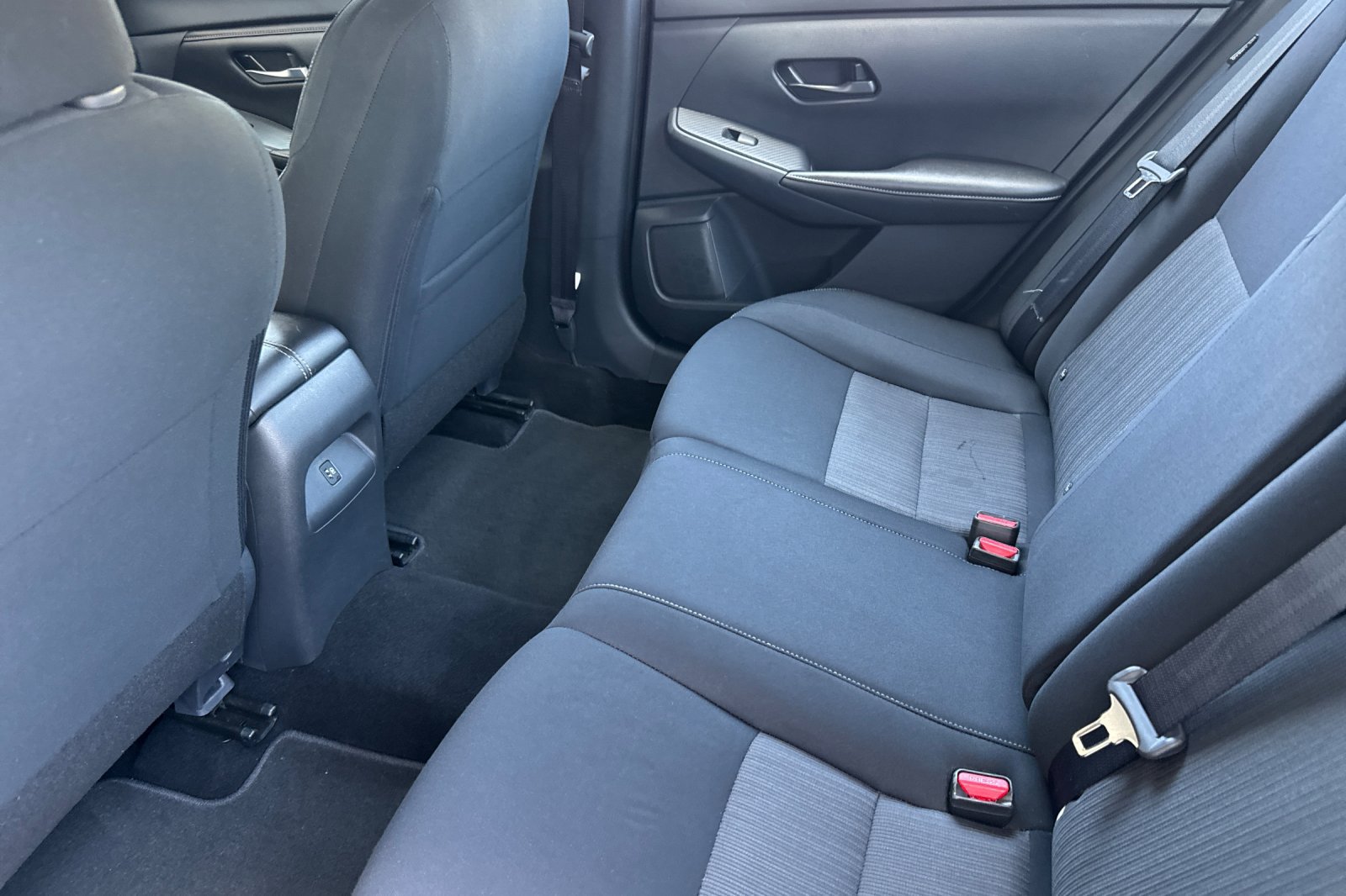 Used 2024 Nissan Sentra SV FWD image 12