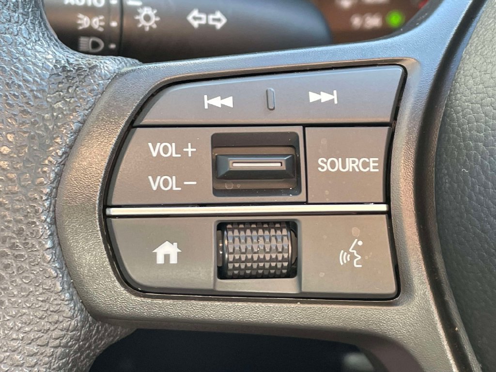 Used 2025 Honda CR-V EX image 32