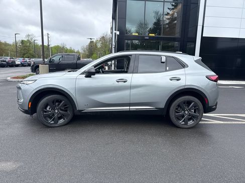 Used 2025 Buick Envision Sport Touring AWD/4WD image 2