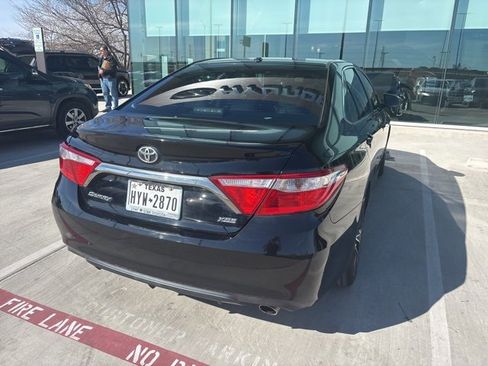 Used 2017 Toyota Camry XSE image 8