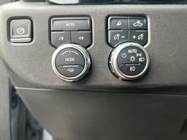 Used 2024 GMC Sierra 1500 SLT AWD/4WD image 12