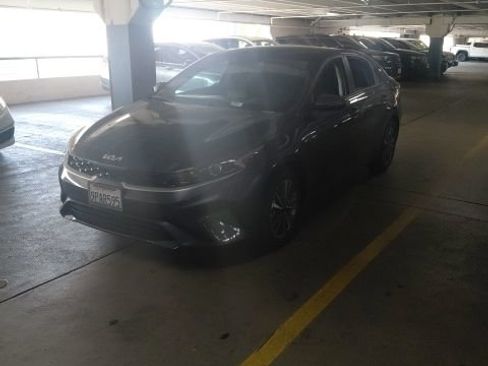 Certified 2024 Kia Forte LXS w/ LXS Technology Package FWD image 3