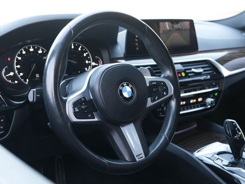 Used 2018 BMW 540i w/ M Sport Package image 18